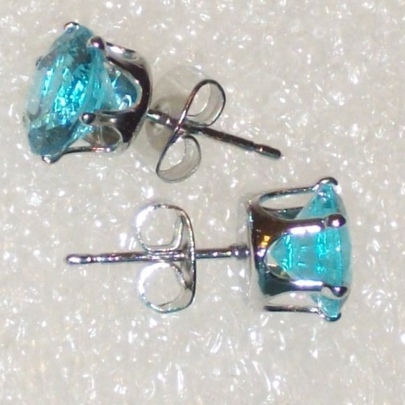 HP❄️Sky Blue CZ Stud Earrings Sterling Silver NEW - Picture 6 of 6